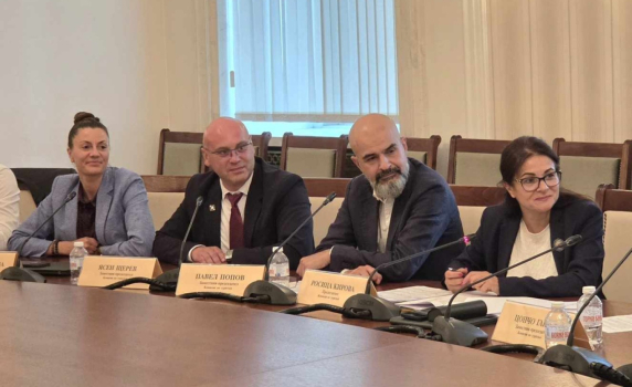 Депутатите от Комисията по туризма се притесниха от провал на зимния сезон на Мальовица заради спрения лифт