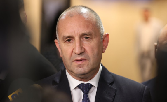 Радев: Отвсякъде е текло към партийни каси и олигарси - спряхме 1 млрд. за мантинели, 47 млн. за рязане на клони