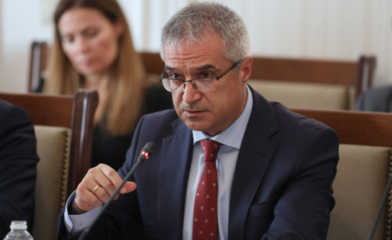 АИКБ не подкрепя бюджетната рамка за 2026 г.: Нужни са по-бързо свиване на дефицита и реални реформи