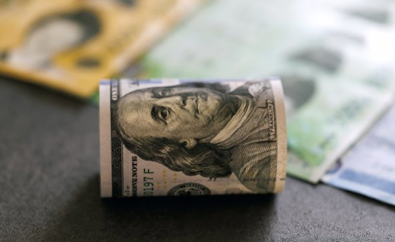 "Ройтерс": Централните банки се отдръпват от долара. Златото става ключов резерв в многополюсния свят