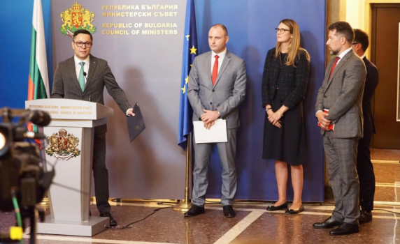 Първа стъпка към извънсъдебно споразумение между България и собственика на "Лукойл" у нас