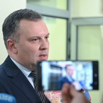 Министър Найденов поиска отстраняването на прокурорката Емилия Русинова заради връзки с Пепи Еврото