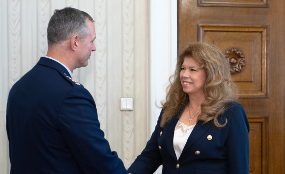 Йотова прие върховния главнокомандващ на НАТО: Ролята на България за засилването на колективната отбрана става все по-значима
