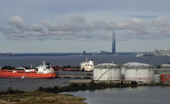 Петролен терминал беше атакуван с дронове в Санкт Петербург