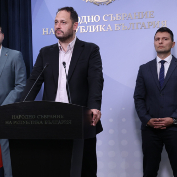 Промени в изборния кодекс: ПБ предлагат само с машини в големите секции и без район "Чужбина"