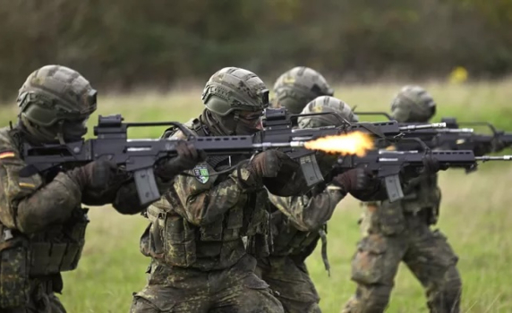 Германия отчита рязко покачване на заявленията за отказ от военна служба