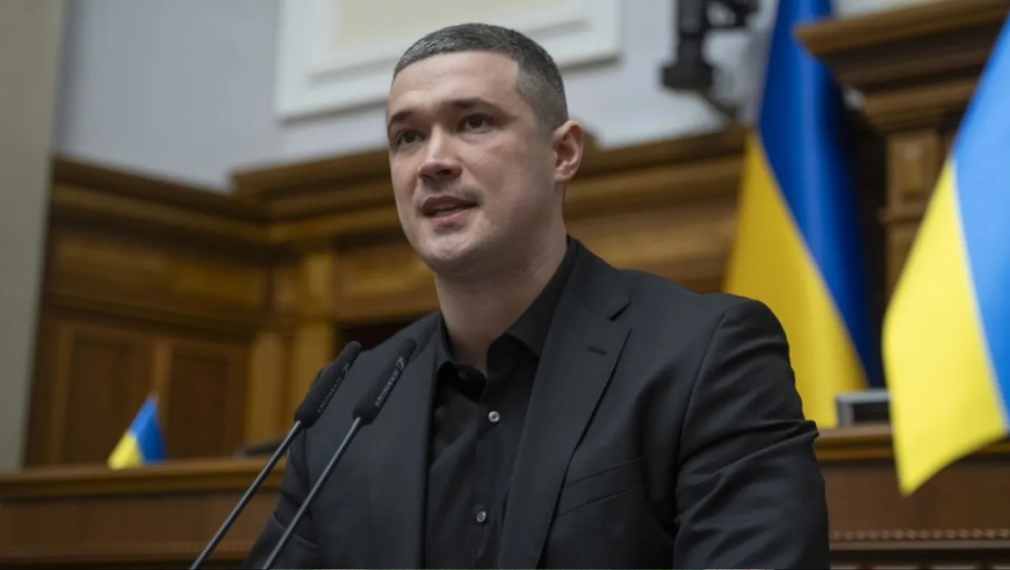 В Украйна се разбунтуваха срещу Зеленски заради уволнението на военния министър