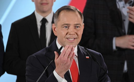 Полският президент наложи вето на закони, увеличаващи правата на еднополовите двойки