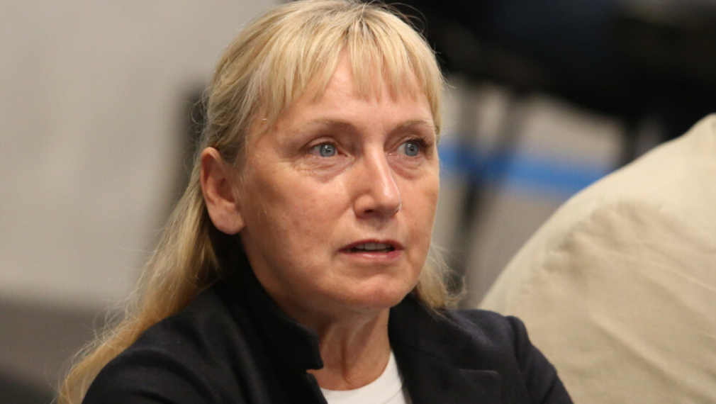 Елена Йончева сигнализира Европол и Интерпол за политическа злоупотреба с лични данни и полицейско сътрудничество