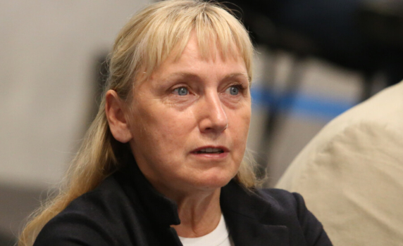 Елена Йончева сигнализира Европол и Интерпол за политическа злоупотреба с лични данни и полицейско сътрудничество