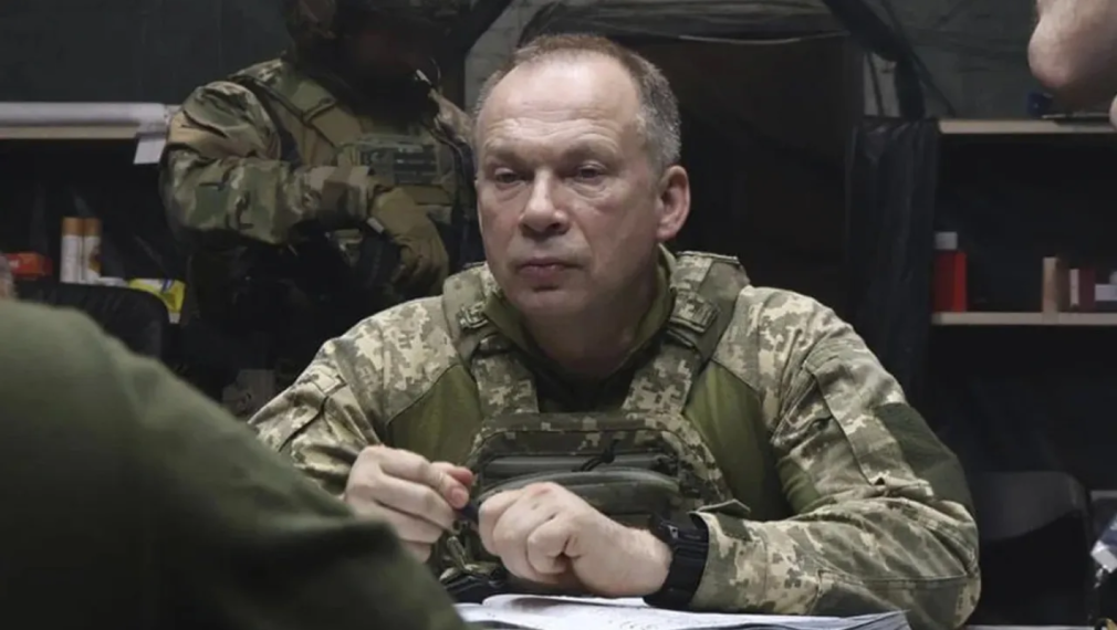 Зеленски търси наследник на Сирски, Генералният щаб отрече, че главнокомандващият е уволнен