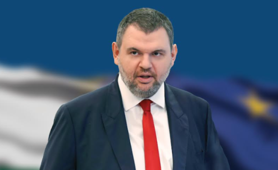 Правителството отне централата на ДПС в София и я върна на НАП