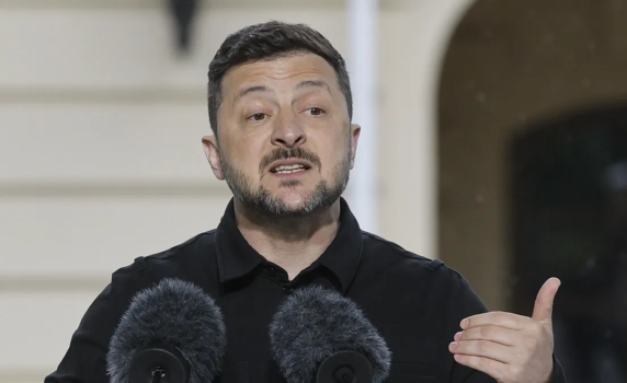 Зеленски поиска от новите военни ръководители „нормално публично лице“ на мобилизацията