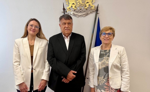 Цветелина Пенкова и министър Вълчев обсъдиха бъдещето на европейското финансиране за науката и образованието