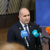 Радев не се срива. Срива се политическият модел, който той победи