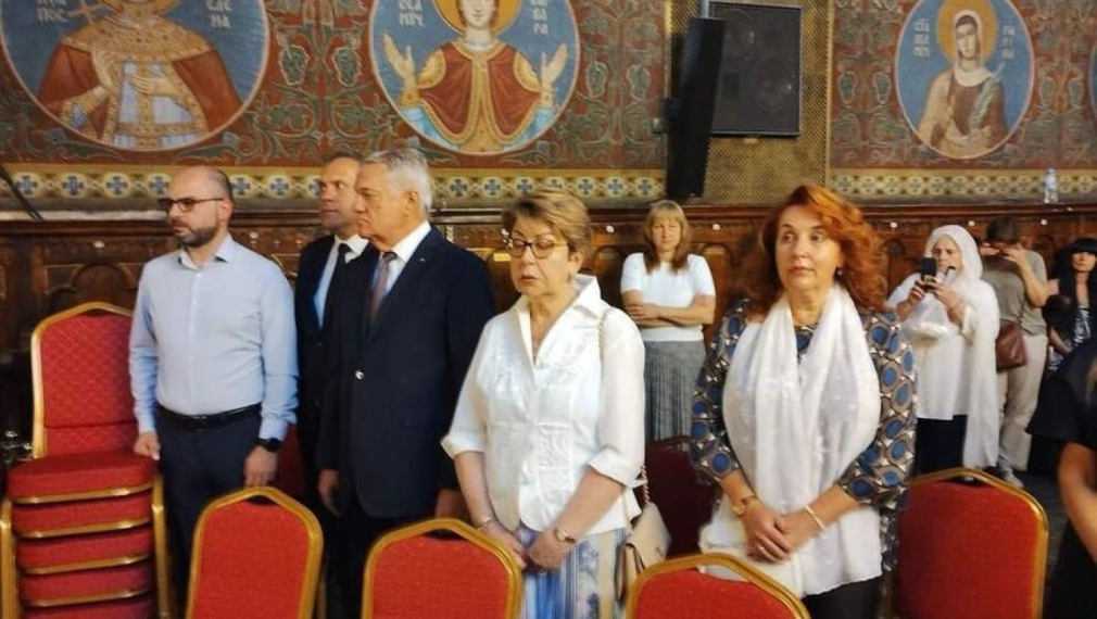 Софийската митрополия опроверга медийните лъжи за прекъсната Литургия заради Митрофанова