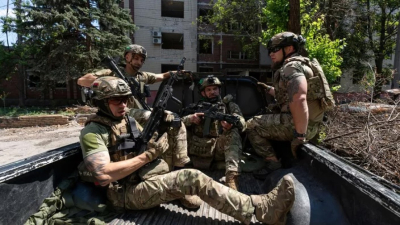 Военната помощ за Украйна e нараснала през юни, но в дългосрочен план намалява