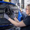 Германската автоиндустрия в невиждана криза: VW, BMW и Mercedes се сриват, десетки хиляди остават без работа
