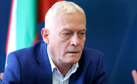 Здравният заместник-министър проф. Петко Салчев подаде оставка