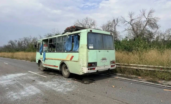 Украинците удариха пътнически автобус в Луганск, загинаха девет души