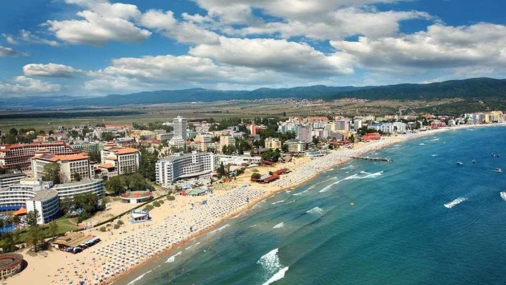 Две авиокомпании пускат 103 000 седалки от Германия до Българското Черноморие за сезон 2027