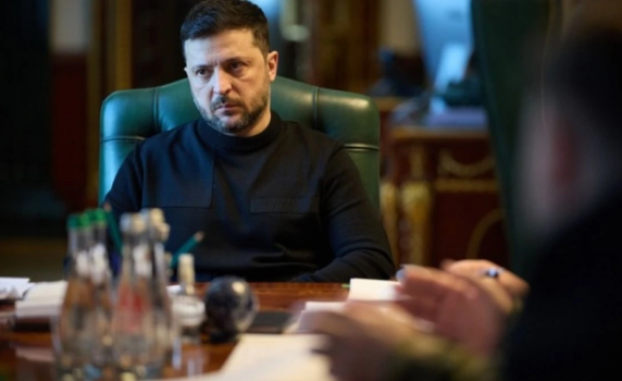 „Дойче веле“: Огромният корупционен скандал в Украйна хвърля сянка върху Зеленски