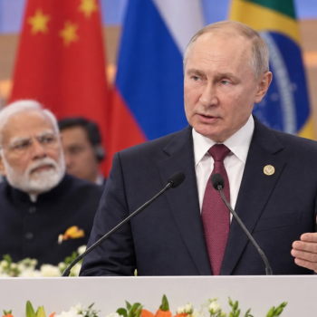 Путин в Делхи: Западът губи лидерството си и го връща със санкции, конфискации и разрушаване на инфраструктура