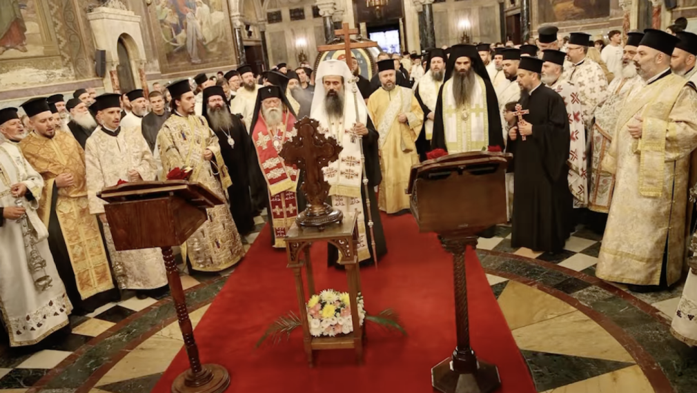 Патриарх Даниил: Господ победи смъртта чрез Кръста