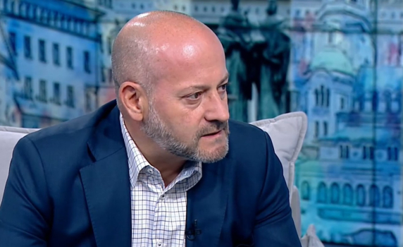 Радан Кънев: Илияна Йотова е свестен комунист и тя изпълваше този образ десетилетия наред. Борисов да гласува за Гюров