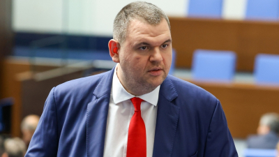 Пеевски: Демерджиев говори измислици, да го кача на космически кораб и да го изпратя на Марс