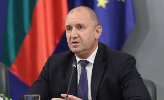 Радев: Министърът на външните работи да подготви отзоваването на посланика ни в ОАЕ