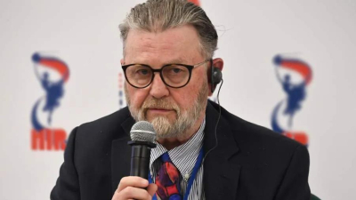 Лари Джонсън след среща с Лавров и руски генерали: Москва очаква война с Европа и се подготвя