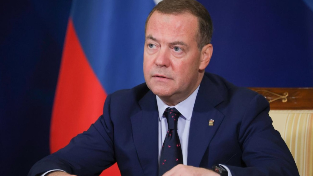 Медведев: Партията на Льо Пен вече е обикновена европейска партия – русофобска и поддръжничка на нацистите в Киев