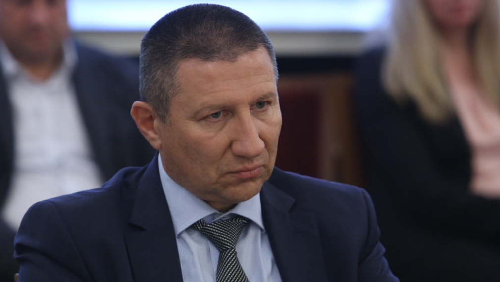 Сарафов писа до Радев и МВР, че кастинга за ВСС правел министър в офис на фирма
