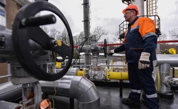 "Ройтерс": Ниските запаси от газ в Европа засилват икономическия и политически натиск върху европейските правителства