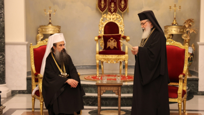 Теофил III връчи на патриарх Даниил най-високото отличие на Йерусалимската патриаршия - ордена „Кръст на Гроба Господен“