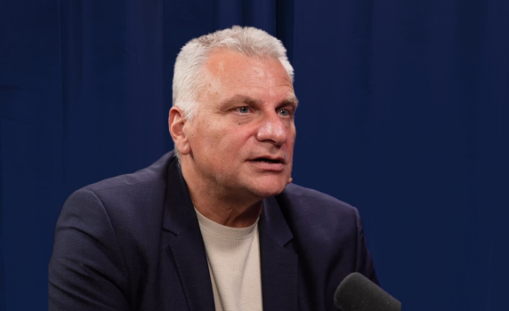 Петър Курумбашев при Явор Дачков: Радев и Йотова играят тънка ръченица. Чакат да се превърти палачинката в Европа