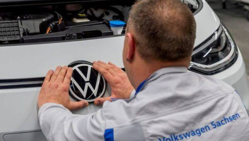 4 милиона автомобила на концерна Volkswagen се изтеглят за ремонт заради риск от отказ на управлението