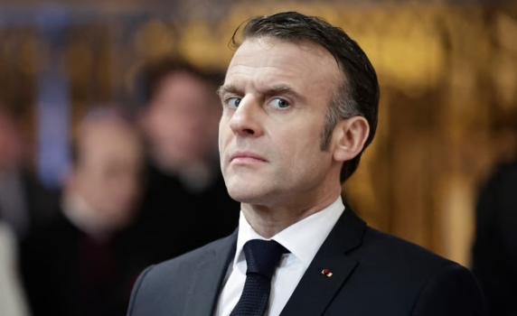 "Фигаро": Брюксел се бои от колапса на френския дълг - гръцката криза ще изглежда като детска игра