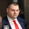 Пеевски към Радев: Покажете фактурите за платените ми полети или уволнете Демерджиев