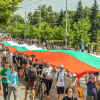 80-метровото знаме на Русе от Шествието за семейството ще посрещне цар Самуил в София