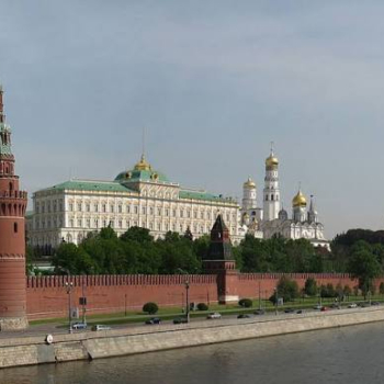 Русия призова дипломатите и чужденците да напуснат Киев и предупреди за нови удари