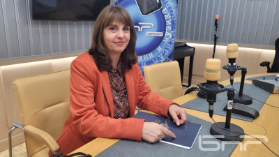 Министър Ефремова: Ще предложа МРЗ в максималния размер от 672,80 евро. Сивата икономика е около 25%, заплати се плащат в плик