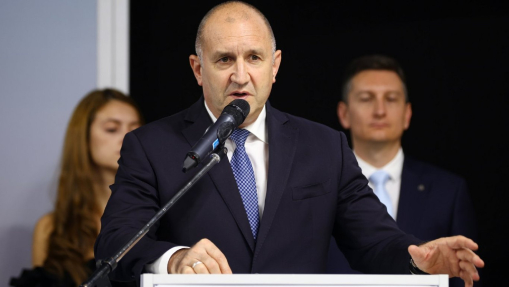 Радев: Още не знаем чии са дроновете - руски или украински. ЕС и НАТО са информирани