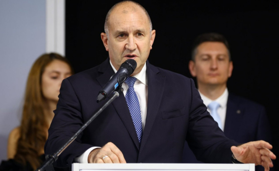 Радев: Още не знаем чии са дроновете - руски или украински. ЕС и НАТО са информирани