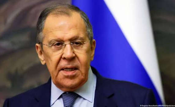 Лавров: САЩ се огънаха пред Европа и погребаха договореностите за Украйна от Анкъридж