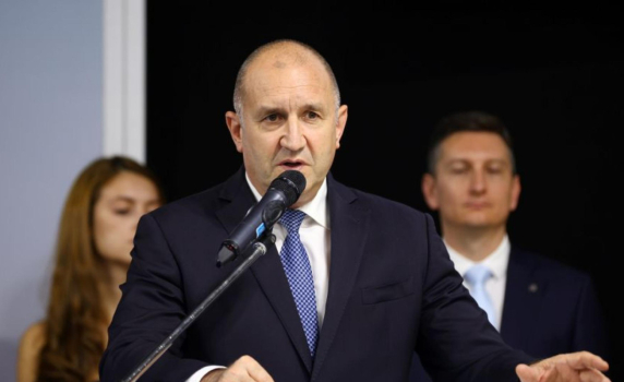 Радев: Какво е казал Зеленски си е за негова сметка, не е доказано чии са дроновете. Гадаем какво е имало в кораба, за да потъне за 3 минути