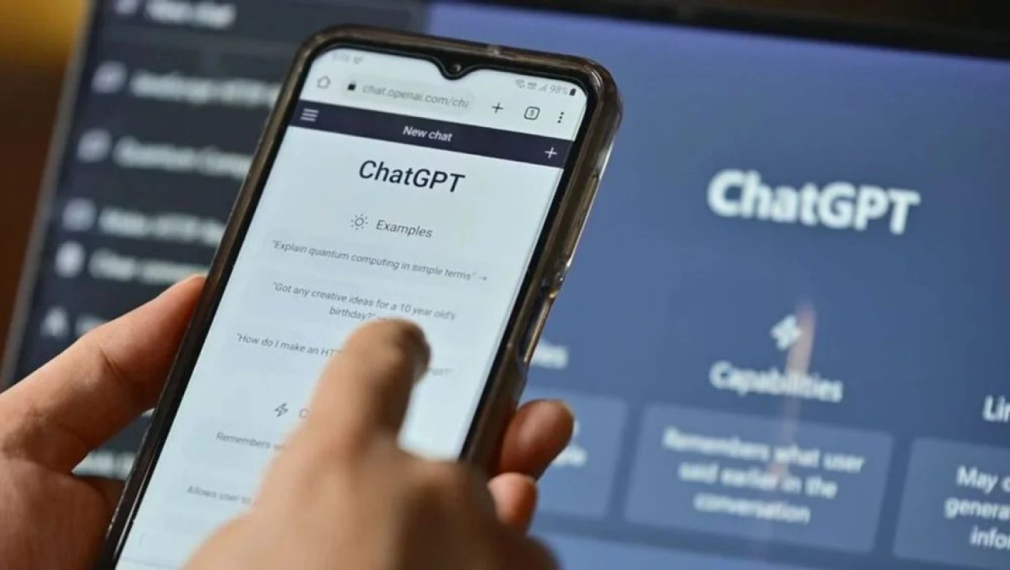 ChatGPT спира да говори онова, което искате да чуете: какво променят OpenAI