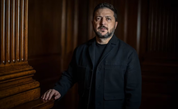 Зеленски пред FT: Подновяваме ударите по руските рафинерии. Тръмп се възхищава на Путин и иска бизнес с Москва