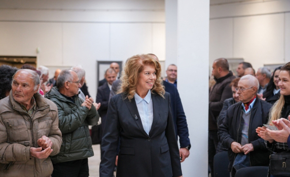 Илияна Йотова: Време е институциите да работим заедно, за да преведем България през кризите